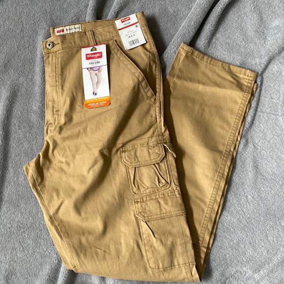 Wrangler Pants Wrangler Cargo Pants Regular Taper 36x32 Poshmark